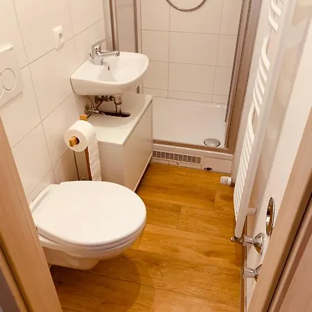 Felix Living 1, Zentrale 2-Personen-Wohnung, Ideal Fuer Business & Paare, Parkplatz * Passau