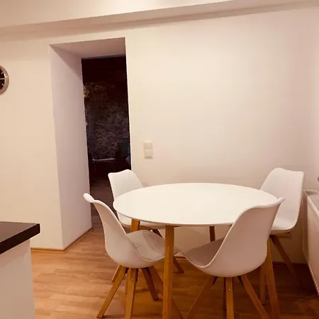 Felix Living 1, Zentrale 2-Personen-Wohnung, Ideal Fuer Business & Paare, Parkplatz Passau