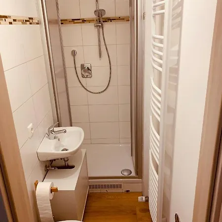 Lägenhet Felix Living 1, Zentrale 2-Personen-Wohnung, Ideal Fuer Business & Paare, Parkplatz *