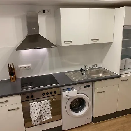 Felix Living 1, Zentrale 2-Personen-Wohnung, Ideal Fuer Business & Paare, Parkplatz Passau